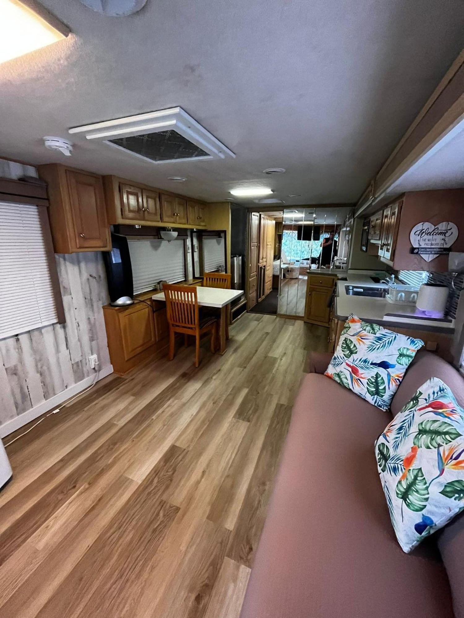 Remodeled And Comfortable Rv - Free Parking Miami Buitenkant foto